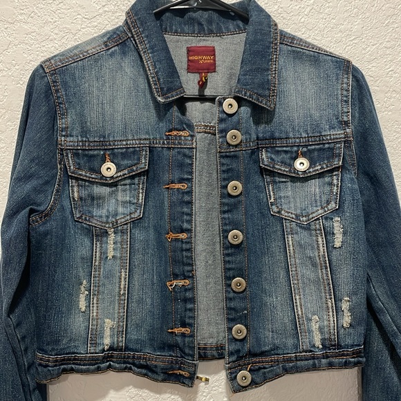Women’s highway jeans Crop Denim Distressed Jean Jacket size medium - Picture 2 of 5